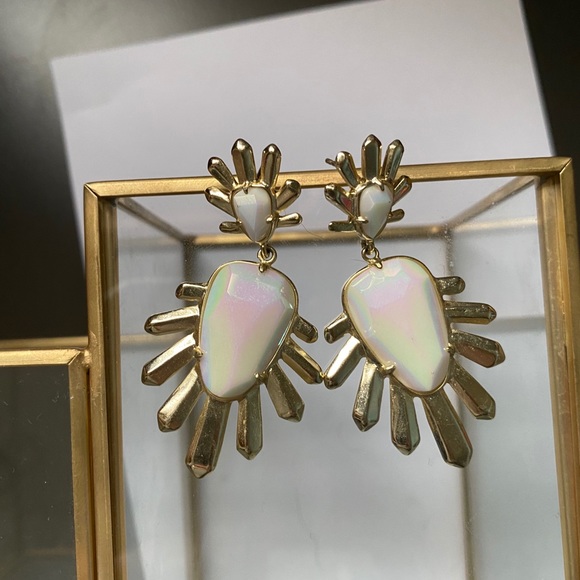 Kendra Scott Jewelry - Kendra Scott earrings. White.